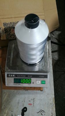 リサイクルされた1000g/Ball 150D/3ポリエステル キルトにする糸の反空電