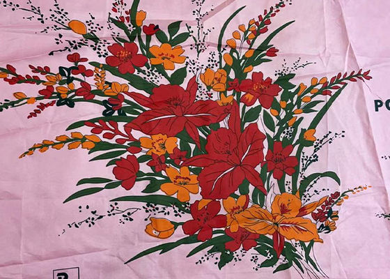 100%のポリエステルWarp Knitted Mattress Quilting Fabric 110gsm 100T