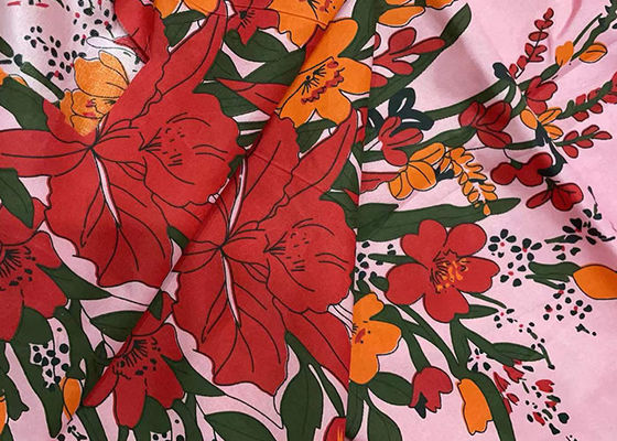 100%のポリエステルWarp Knitted Mattress Quilting Fabric 110gsm 100T